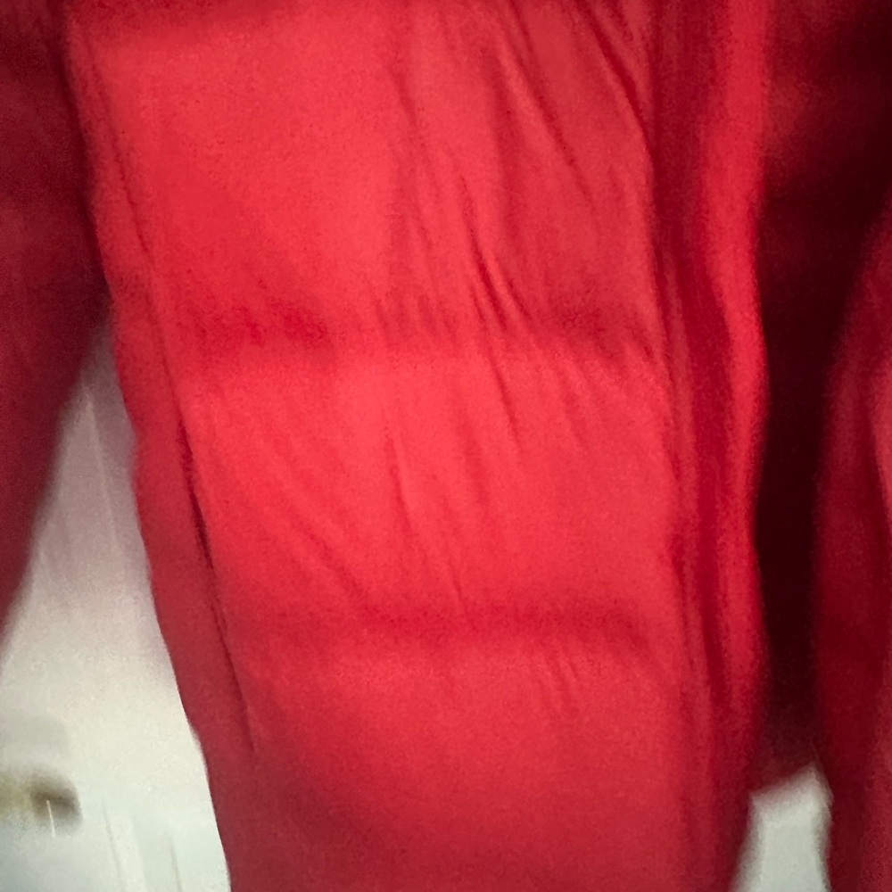 The North Face Red Puffer Jacket kids size M - Picture 11 of 12